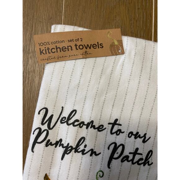 NWT From the hearth “welcome to our pumpkin patch” kitchen towels - Picture 2 of 3